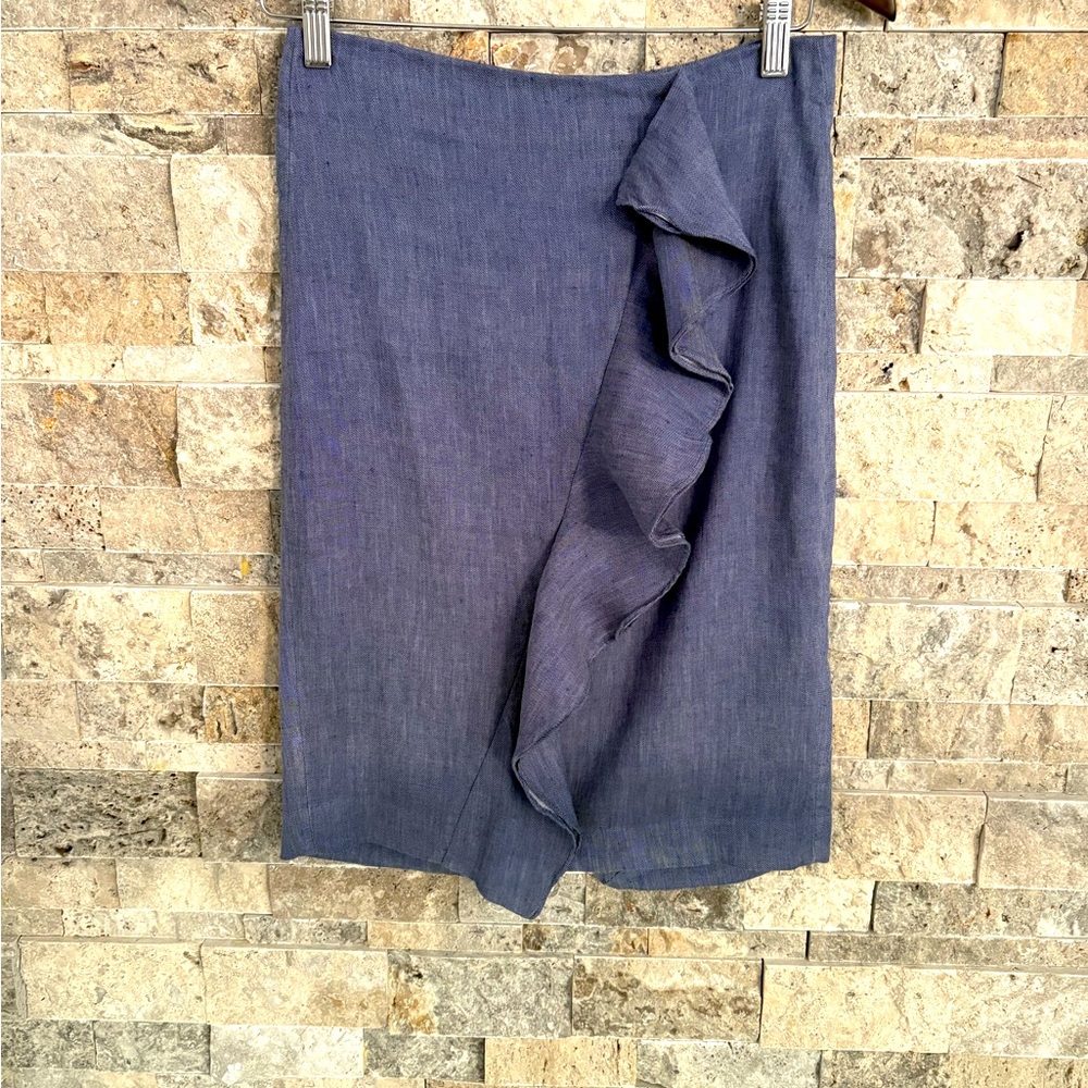 RW&CO.‎ Blue Pencil Skirt with Ruffle, size 2, very flattering and feminine